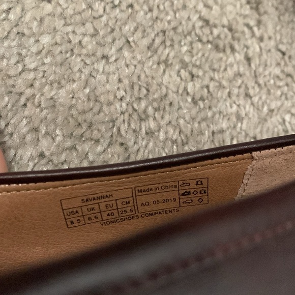 Vionic Flats - NWT - Picture 3 of 6